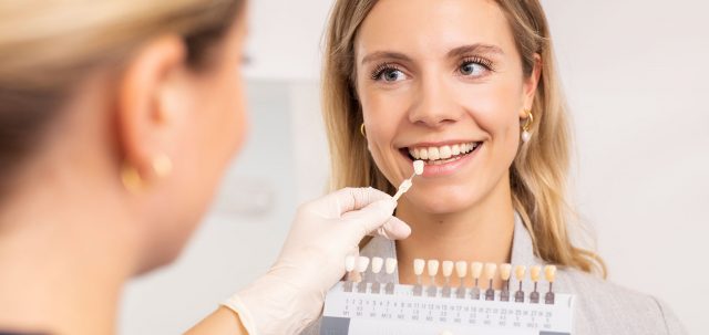 dorothee-jarleton-zahnarzt-praxis-koeln-Titelseite-Blog-Zahnaesthetik-und-Schwerpunkt-Aesthetik